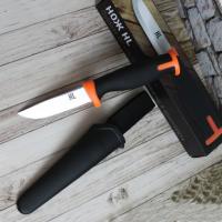 Нож туристический HL VT209-O Outdoor Black+Orange, сталь 5Cr15MoV, клинок 9 см, рукоять чёрно-оранжевый полипропилен, чёрные ножны