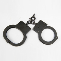 Наручники оперативные "БРС" двухзвенные оксидированные с 1 ключом.