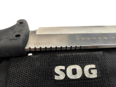 Мачете SOG F15-N Jungle Canopy сталь 8Cr13MoV, рукоять Кратон, длина клинка 24 см
