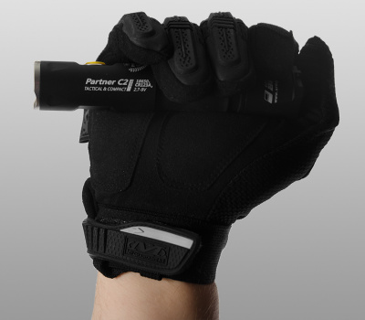 Фонарь Armytek Partner C2 Pro v3  XHP35 (Теплый свет) (11452)