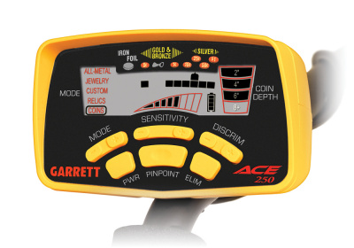 Металлодетектор Garrett ACE 250 #1139080 (водонепроницаемая катушка 6,9", частота 6,5 кГц, поиск 25-60 см, 4хАА)