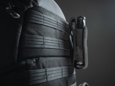 Фонарь тактический Armytek Dobermann Pro Magnet USB - Теплый свет 1400лм (до 368 метров) / 6°:40° / 1x18650 (в комплекте) F07501W