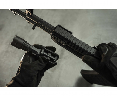 Фонарь тактический Armytek Parma C2 Pro Белый свет, 3 режима, до 350 м., 1500 люмен, 1x18650 или 2xCR123A (F09804C)