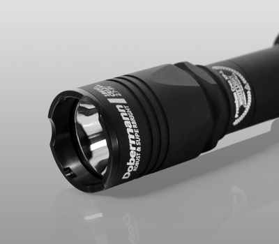 Фонарь тактический Armytek Dobermann XP-E2 Green - Зелёный свет  / 240 лм ( до 250 метров) / 5°:40° / 1x18650 или 2xCR123A