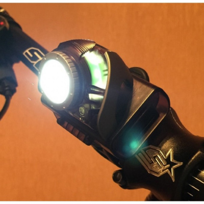 Фонарь велосипедный Лед Лензер SEO B5R цв.синий, свет 180 люмен до 120 метров, аккумулятор до 20 часов (9005-RB)