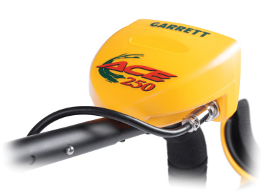 Металлодетектор Garrett ACE 250 #1139080 (водонепроницаемая катушка 6,9", частота 6,5 кГц, поиск 25-60 см, 4хАА)