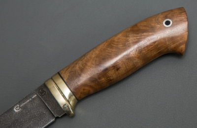 Нож Егерь алмазная сталь ХВ-5, рукоять стабилизированный кап ореха, притин мельхиор (66001)